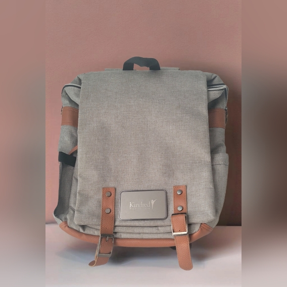 Kindred Backpack - Picture 3 of 14